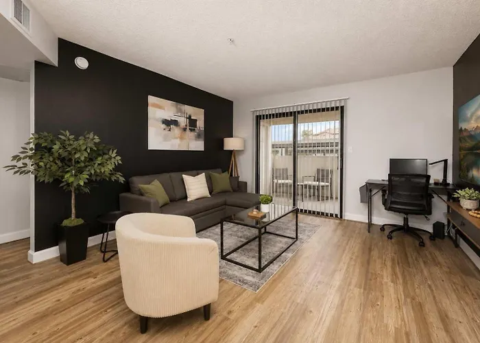 Retreat Near Asu 2 Bedroom Pools Gym Parking Pet-friendly